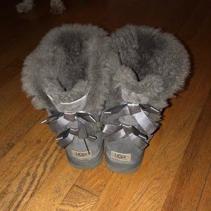 Bailey bow mid calf uggs